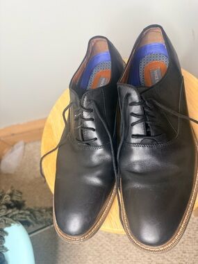 Vince Camuto  Black Leather Dress Oxfords